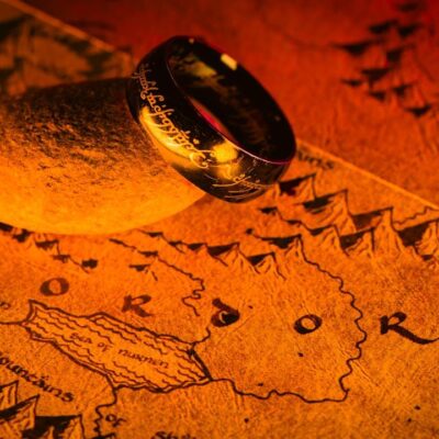 The Ultimate Guide to Men’s Rings: Styles, Materials, and Trends