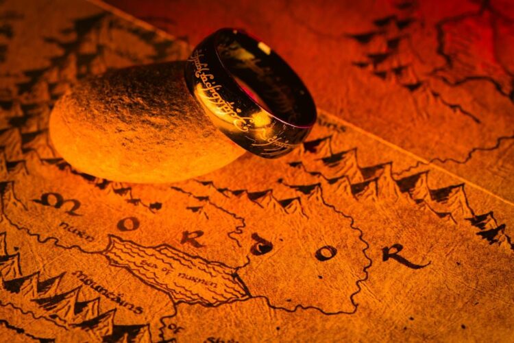 The Ultimate Guide to Men’s Rings: Styles, Materials, and Trends